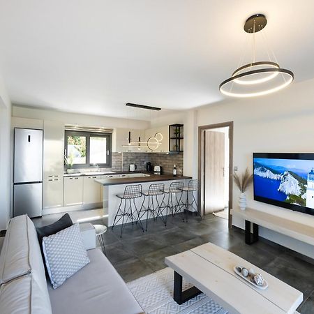 Adam'S Suite Frinion Bagian luar foto