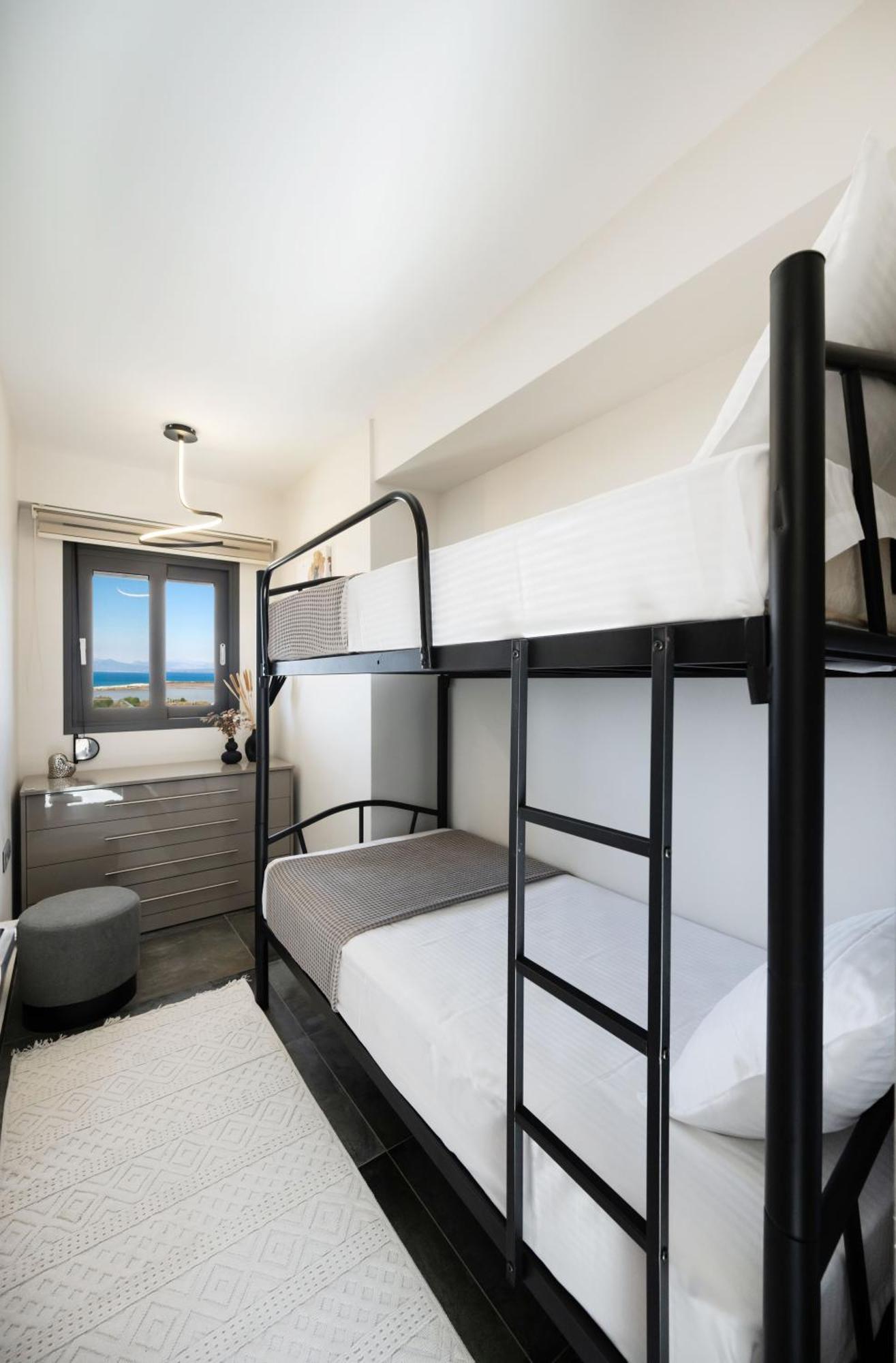Adam'S Suite Frinion Bagian luar foto